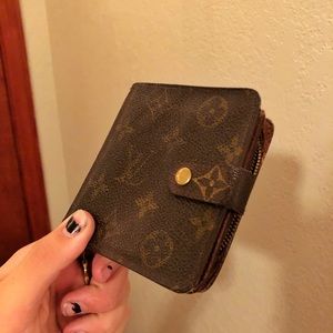 Louis Vuitton monogram woman’s wallet